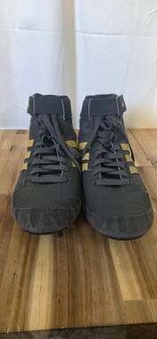 Adidas wrestling shoe 7.5